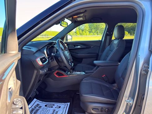 Used 2023 Chevrolet TrailBlazer RS w/ Technology Package AWD/4WD image 10