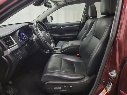 Used 2018 Toyota Highlander Limited image 12