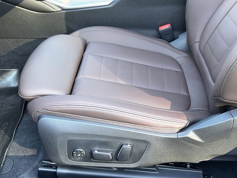 Used 2026 BMW 430i Convertible w/ M Sport Package image 23