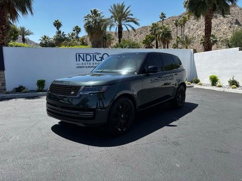 Used 2025 Land Rover Range Rover SE AWD/4WD image 1
