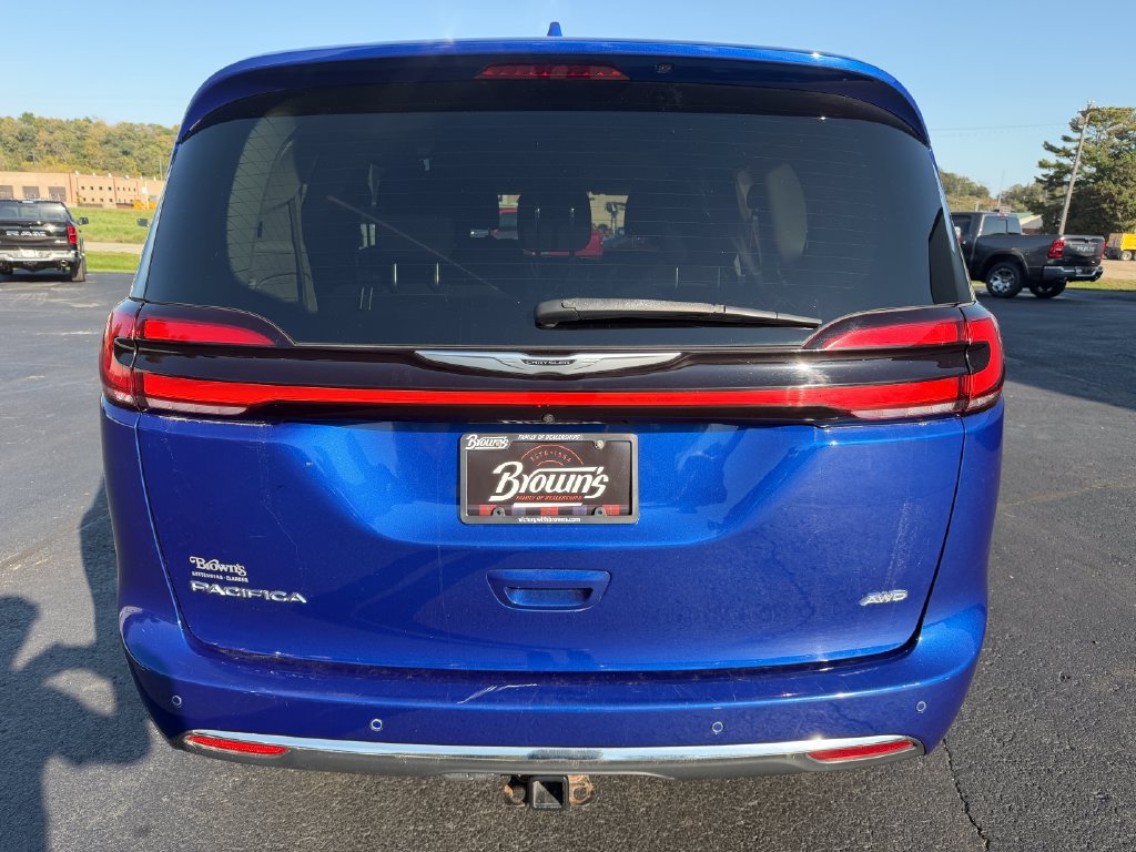 Used 2021 Chrysler Pacifica Touring AWD/4WD image 6