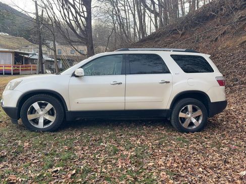 Used 2010 GMC Acadia SLT image 3