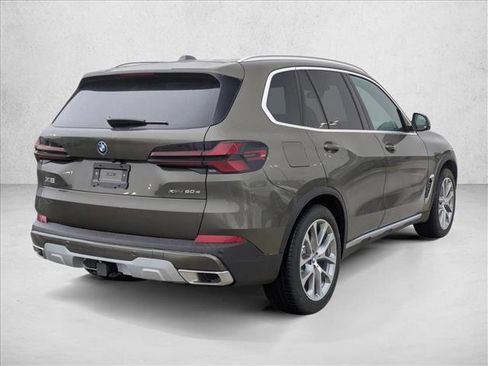 Used 2026 BMW X5 xDrive50e AWD/4WD image 2