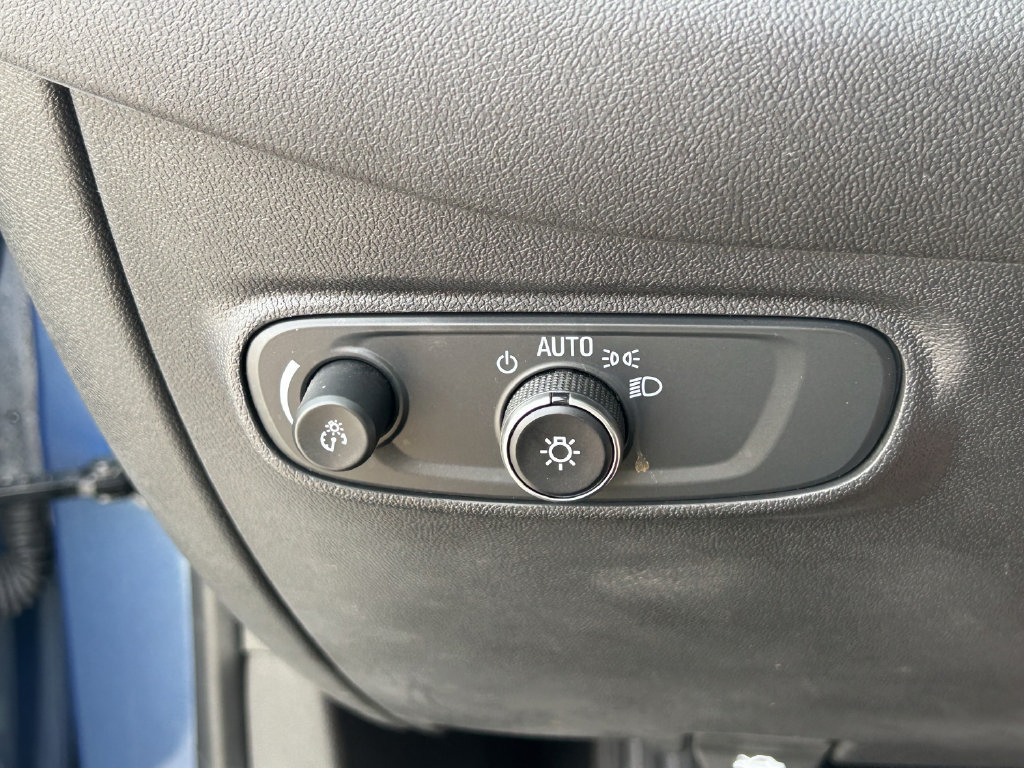 Used 2024 Chevrolet Equinox RS w/ RS Leather Package FWD image 30