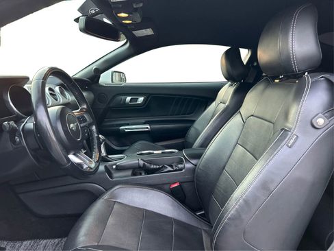 Used 2018 Ford Mustang Premium image 9
