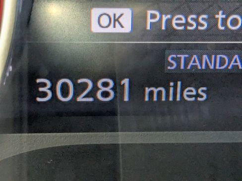 Used 2023 Nissan Rogue SV image 28