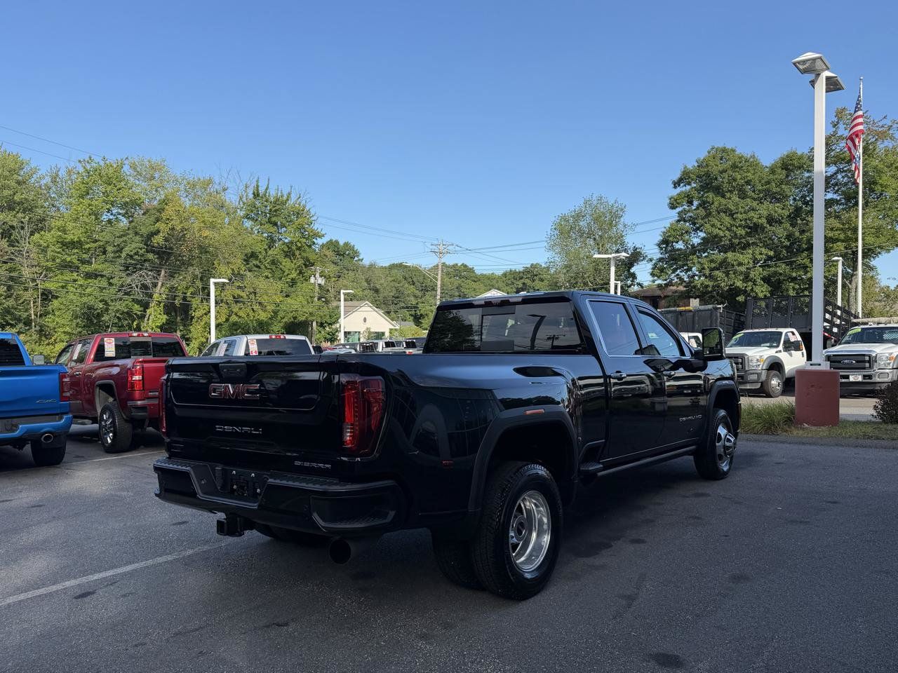 Used 2021 GMC Sierra 3500 Denali w/ Denali Ultimate Package AWD/4WD image 7