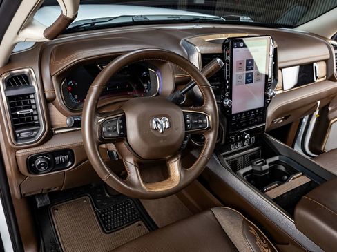 Used 2025 RAM 3500 Longhorn image 16