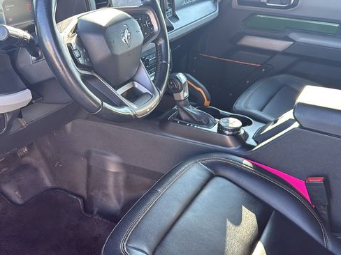 Used 2022 Ford Bronco Badlands image 18