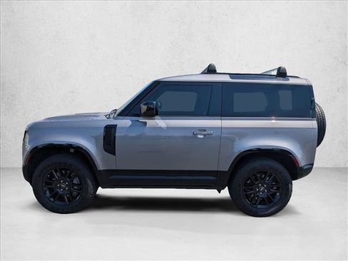 Used 2022 Land Rover Defender 90 X-Dynamic S AWD/4WD image 9