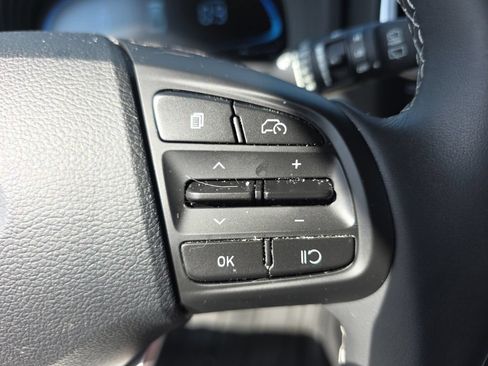 Used 2026 Hyundai Venue SEL FWD image 12