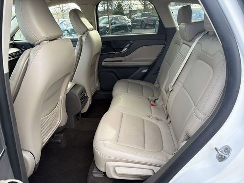 Certified 2021 Lincoln Corsair Reserve image 13