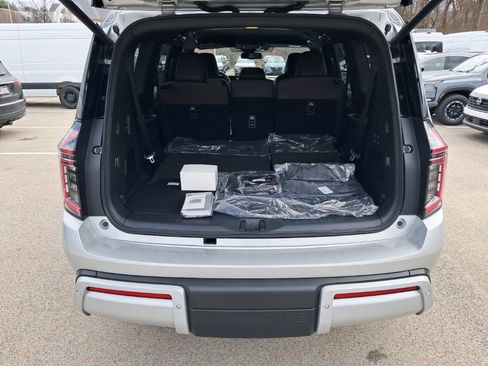 New 2025 Nissan Armada SL image 24