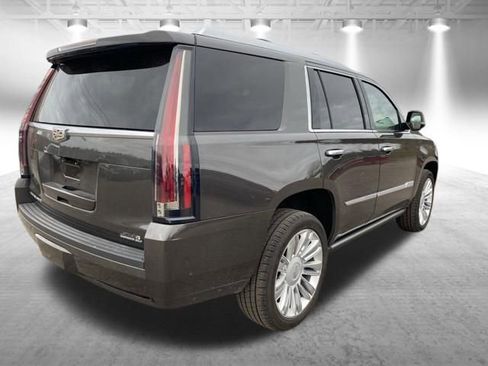 Used 2020 Cadillac Escalade Platinum AWD/4WD image 8