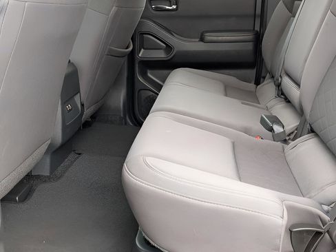 Certified 2025 Nissan Frontier SV AWD/4WD image 22