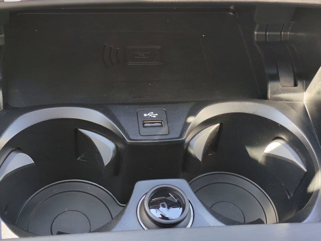 New 2026 BMW 330i Sedan w/ Premium Package RWD image 23