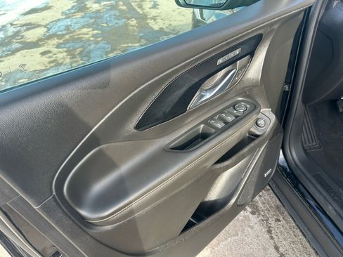 Used 2022 GMC Terrain AT4 w/ Infotainment Package II image 19