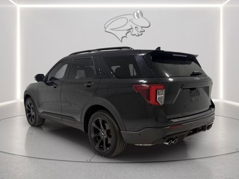Used 2020 Ford Explorer ST w/ ST Street Pack image 4