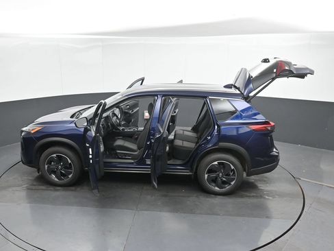Used 2025 Nissan Rogue SV AWD/4WD image 51