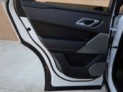 Used 2020 Land Rover Range Rover Velar S image 19