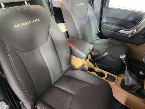 Used 2014 Jeep Wrangler Rubicon image 10