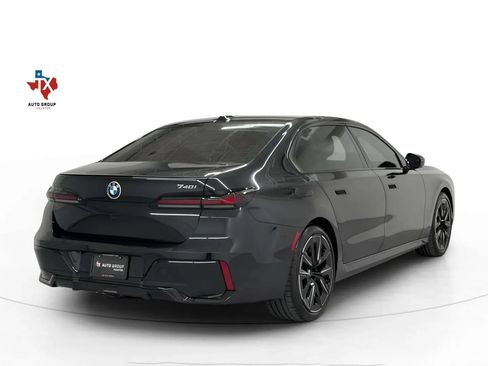 Used 2023 BMW 740i w/ Parking Assistance Package RWD image 56
