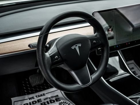 Used 2020 Tesla Model 3 Standard Range Plus RWD image 24
