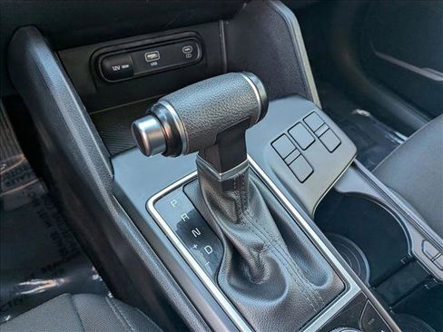 Used 2023 Kia Sportage LX image 15