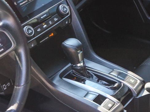 Certified 2018 Honda Civic EX image 22