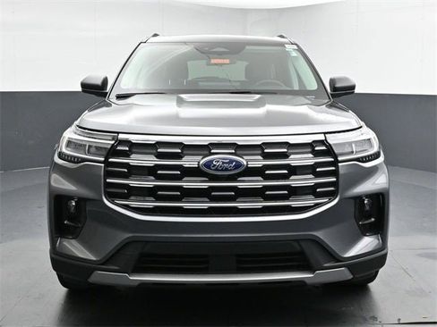 New 2026 Ford Explorer Active w/ Active Comfort Package image 5