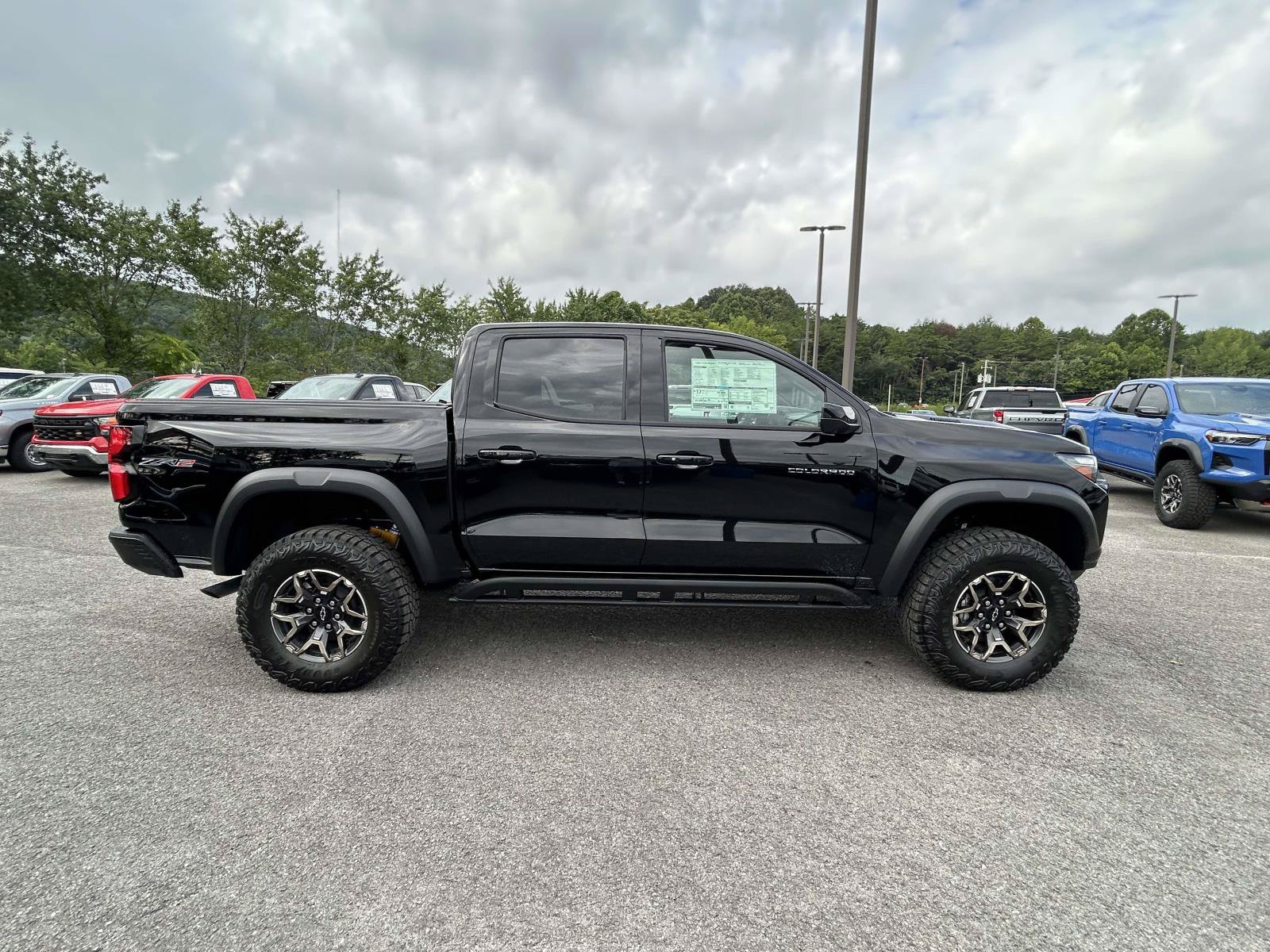 New 2026 Chevrolet Colorado ZR2 w/ Technology Package AWD/4WD image 4