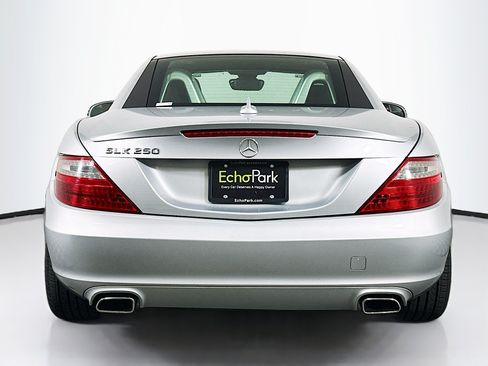 Used 2015 Mercedes-Benz SLK 250 image 7