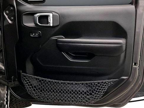 Used 2018 Jeep Wrangler Unlimited Sport S AWD/4WD image 29