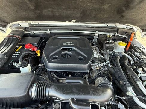 Used 2021 Jeep Wrangler Unlimited Rubicon 4xe image 42