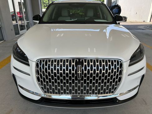 Used 2025 Lincoln Corsair FWD w/ Equipment Group 101A image 7