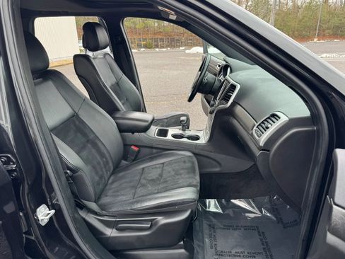 Used 2015 Jeep Grand Cherokee Altitude AWD/4WD image 15