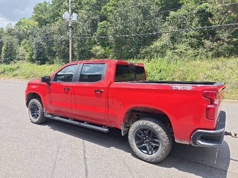 Used 2024 Chevrolet Silverado 1500 LT Trail Boss w/ Convenience Package II AWD/4WD image 5