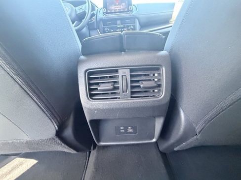 Used 2023 Nissan Rogue SV image 27