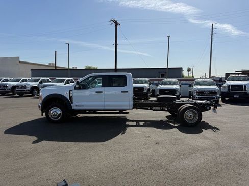 New 2026 Ford F550 4x4 Crew Cab image 4