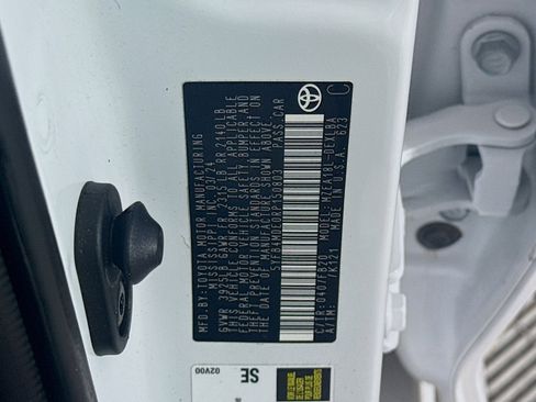 Used 2024 Toyota Corolla LE FWD image 39