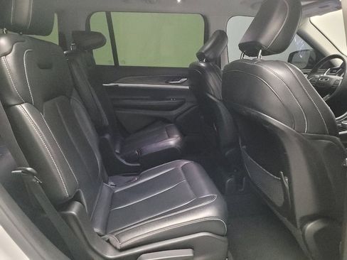 Used 2023 Jeep Grand Cherokee L Limited RWD image 19