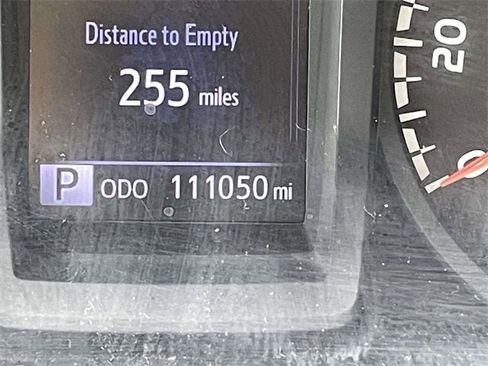 Used 2018 Toyota Tacoma SR image 24