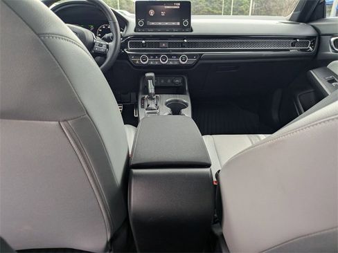 Used 2025 Honda Civic Sport image 26