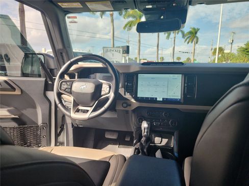 Used 2022 Ford Bronco Wildtrak image 25