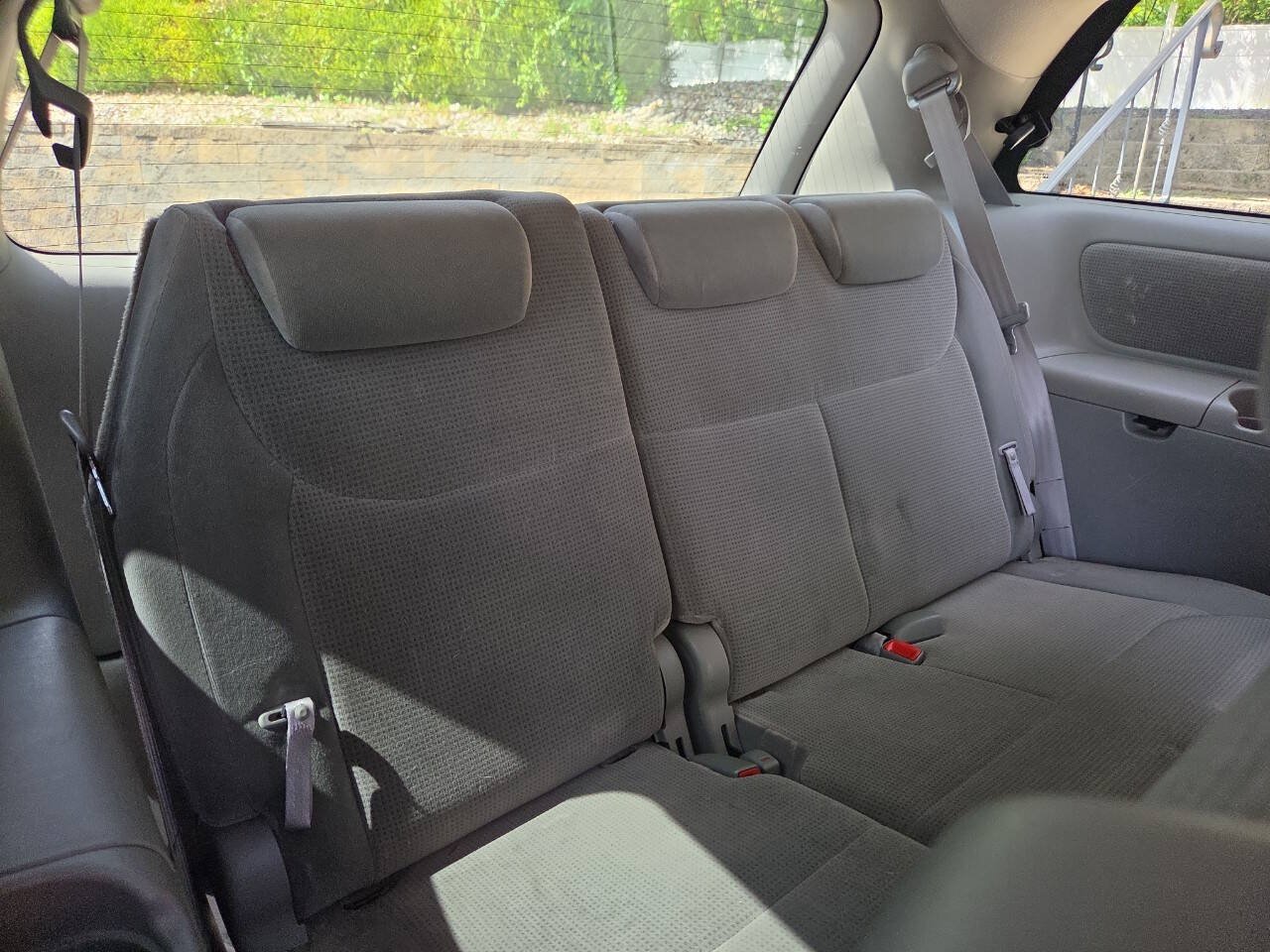 Used 2005 Toyota Sienna LE w/ LE Pkg 5 FWD image 23