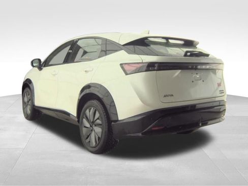 Used 2024 Nissan Ariya AWD image 4