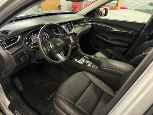 Used 2021 INFINITI QX50 Pure image 16