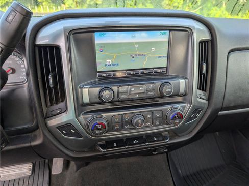 Used 2015 Chevrolet Silverado 2500 LT AWD/4WD image 18