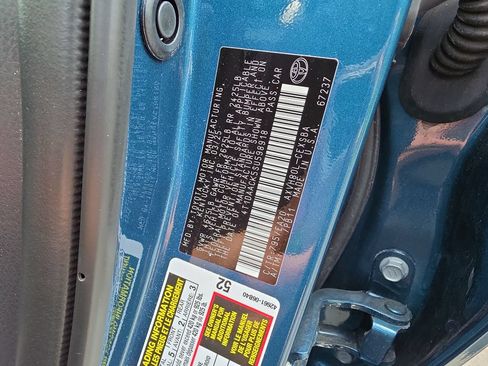 Used 2025 Toyota Camry SE FWD image 11