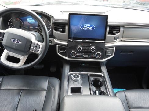 Used 2022 Ford Expedition XLT RWD image 14